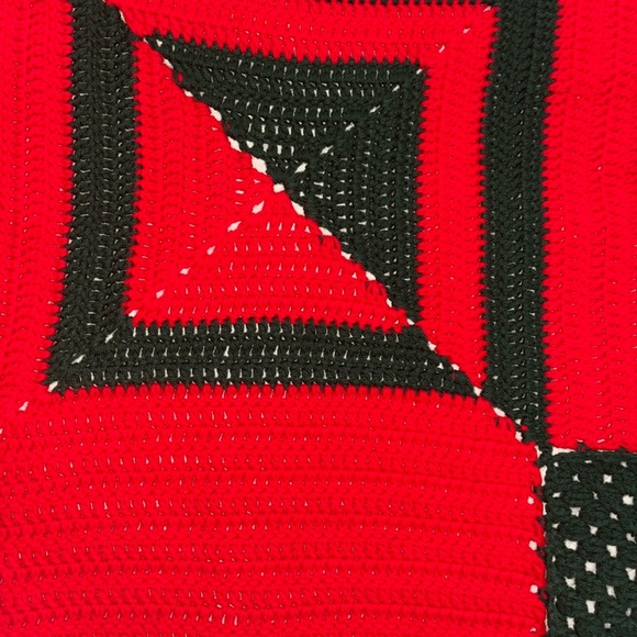 Crochet Red and green  Holiday square shape Throw Blanket handmade - Picture 3 of 5